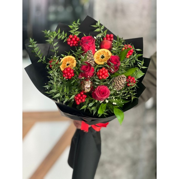 KIRMIZI GÜL VE KOKİNA BUKETİ